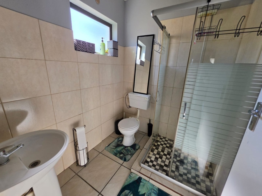 6 Bedroom Property for Sale in Bethlehem Free State